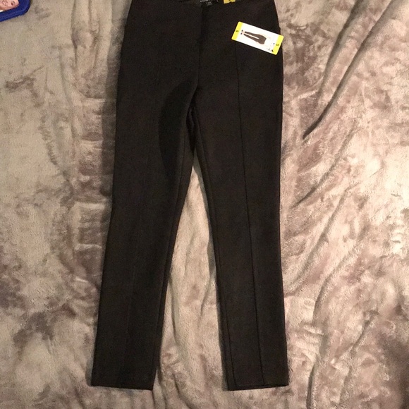 Andrew Marc Ladies’ High-Rise Pull-On Pant - Picture 8 of 13